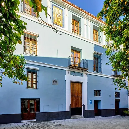 Palacio Del Siglo Xvii Frente A Jardines De Murillo * Sevilla