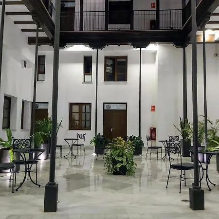 Palacio Del Siglo Xvii Frente A Jardines De Murillo Sevilla